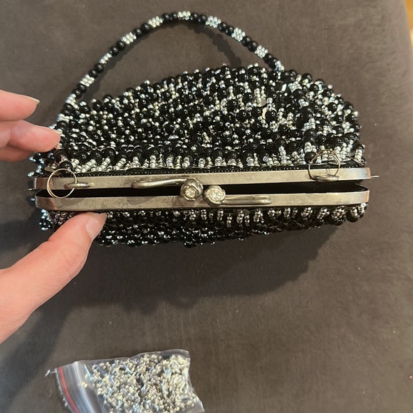 Black silver beaded clutch shoulder bag. Silver chain is detachable - Picture 6 of 7